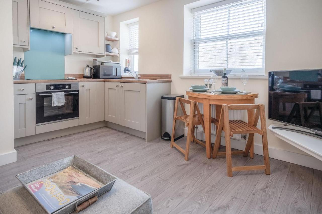 Myrtle - 1 Bedroom Apartment - Saundersfoot Exteriör bild